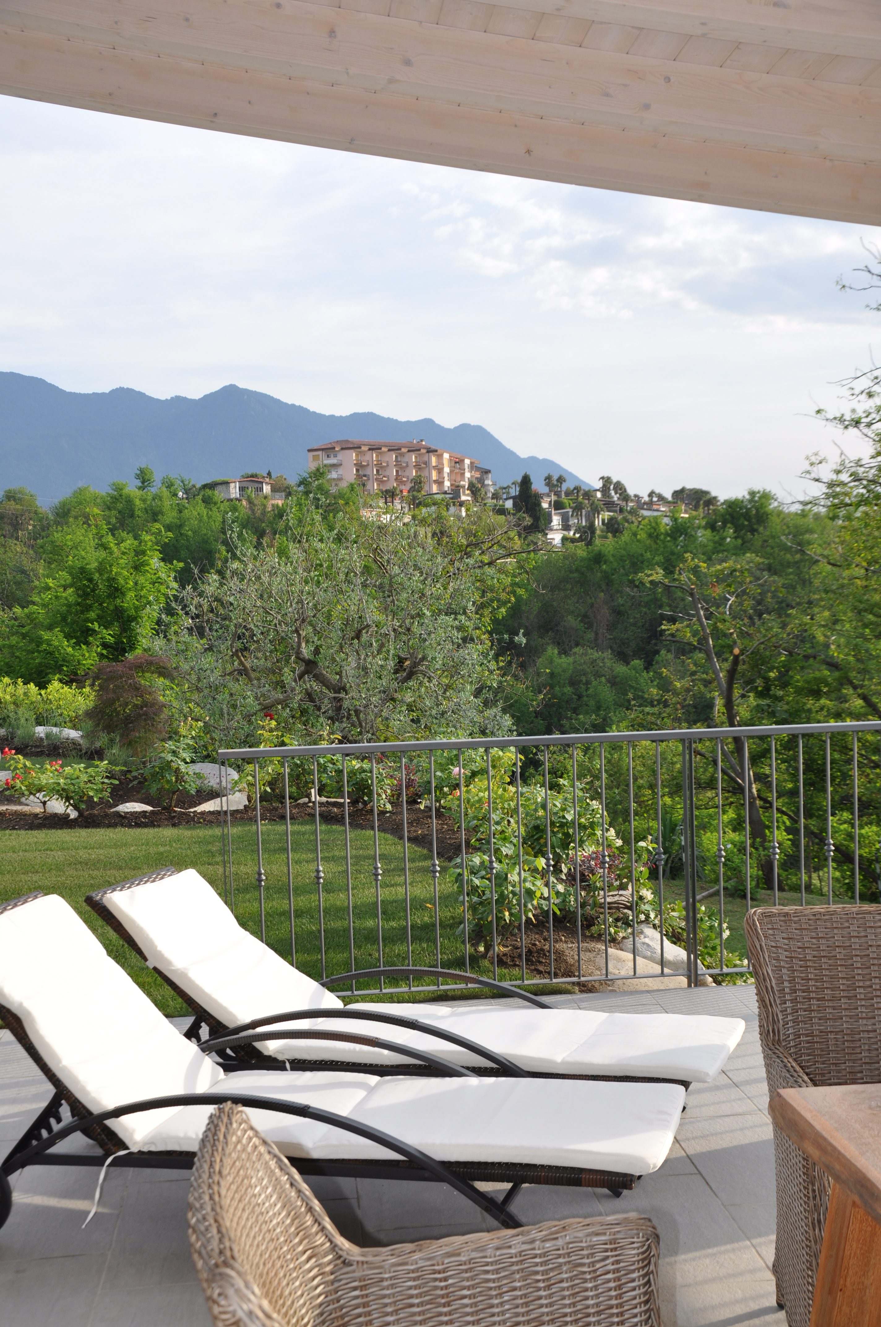 180610 Liegen Terrasse 1