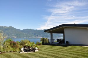 casa-nuova-lago-maggiore-terasse-rasen-garten-oben